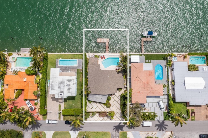 Enjoy wide open bay views and magnificent sunsets streaming - Beach Home for sale in North Bay Village, Florida on Beachhouse.com