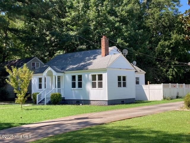 2 bed 1 bath plus bonus room off living room, Newly remodeled - Beach Home for sale in Elizabeth City, North Carolina on Beachhouse.com