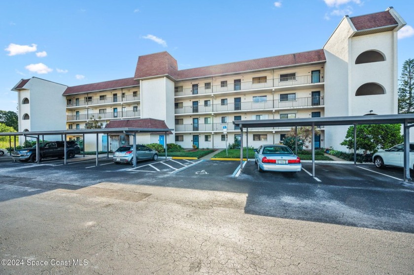 2nd floor with Elevator and view of the Golf course.  Spacious - Beach Condo for sale in Melbourne, Florida on Beachhouse.com