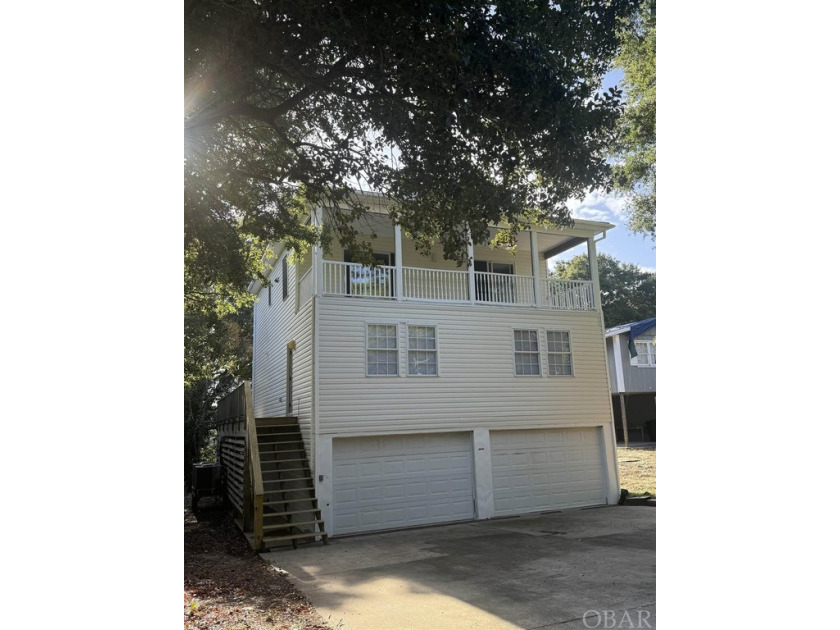 This wonderfully located 3 bedroom 2 bath home in the boating - Beach Home for sale in Kill Devil Hills, North Carolina on Beachhouse.com