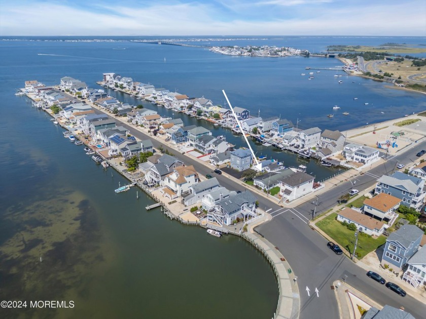 Here is the opportunity to enjoy a piece of Seashore life at its - Beach Home for sale in Seaside Park, New Jersey on Beachhouse.com