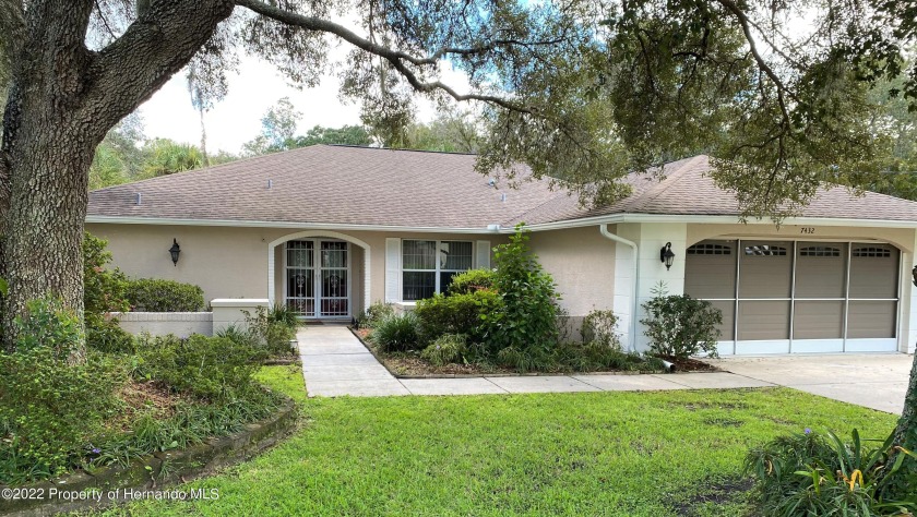 Come see this beautiful, single owner, 3 bedroom pool home. Set - Beach Home for sale in Weeki Wachee, Florida on Beachhouse.com