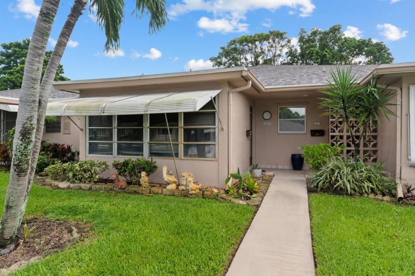 This charming 1-bedroom, 1.5-bath unit features beautiful tile - Beach Condo for sale in Delray Beach, Florida on Beachhouse.com