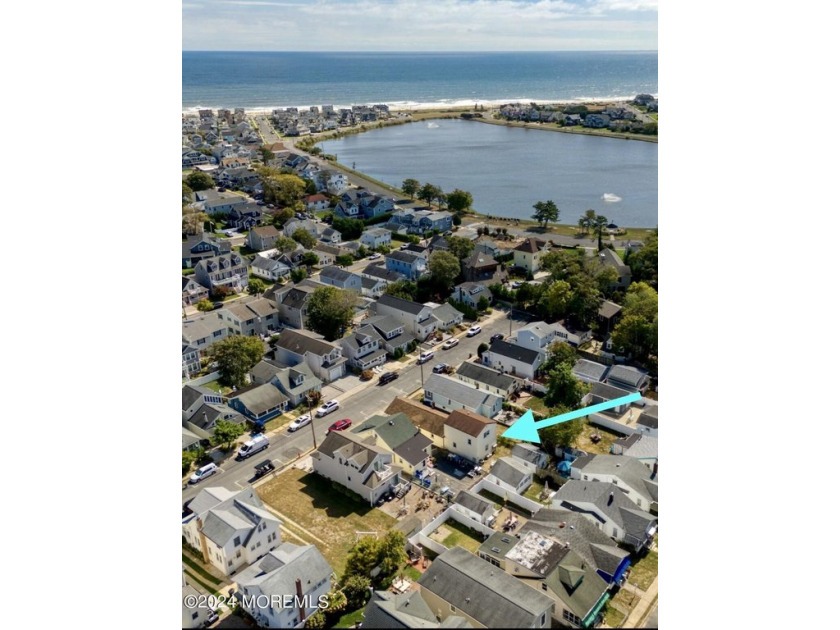 LIVE IN LAKE COMO!  Large 4 bedroom, 2 bath, 1700+ sq ft - Beach Home for sale in Belmar, New Jersey on Beachhouse.com