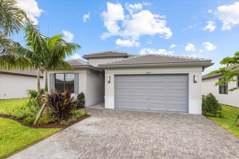 Move right into this stunning 1-year-old,  Sanderling Model w/ - Beach Home for sale in Port Saint Lucie, Florida on Beachhouse.com