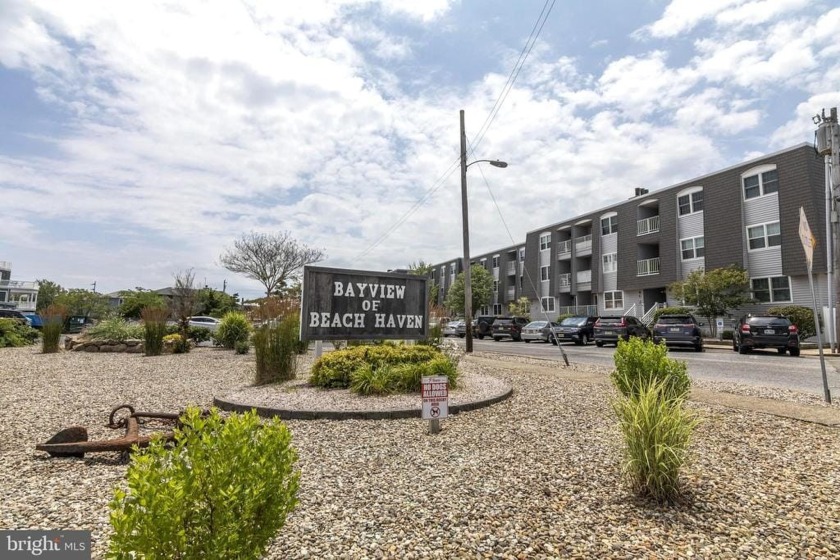 BOAT SLIP INCLUDED! Lovely 2 bedroom, 2 bath condo in Bayview at - Beach Home for sale in Beach Haven, New Jersey on Beachhouse.com