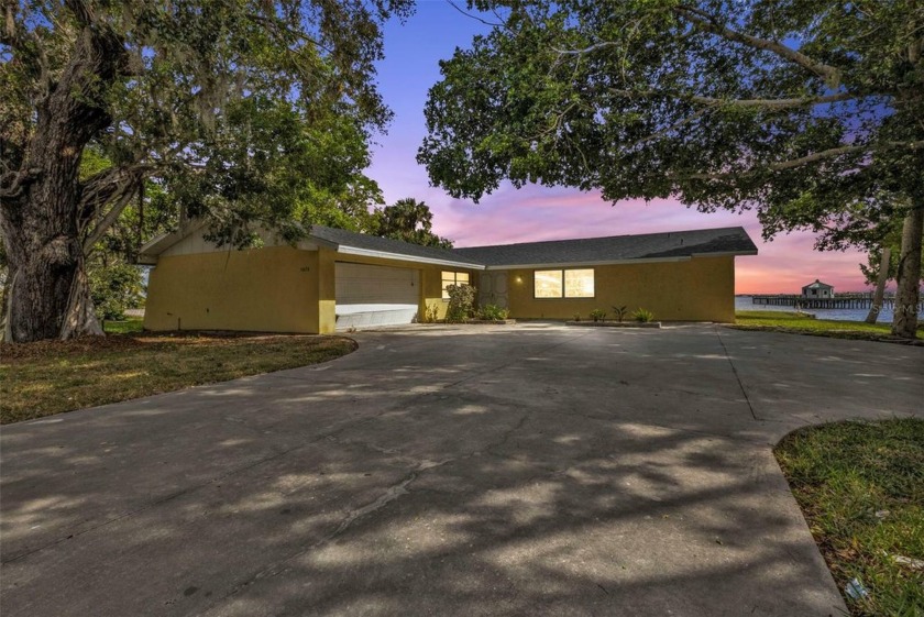 OPPORTUNITY AWAITS at this AMAZING harbor front home, damaged - Beach Home for sale in Punta Gorda, Florida on Beachhouse.com