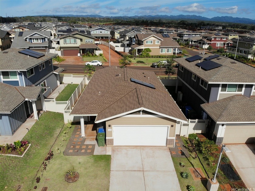 Single-level home in Waioha II at Koa Ridge, offering the - Beach Home for sale in Waipahu, Hawaii on Beachhouse.com