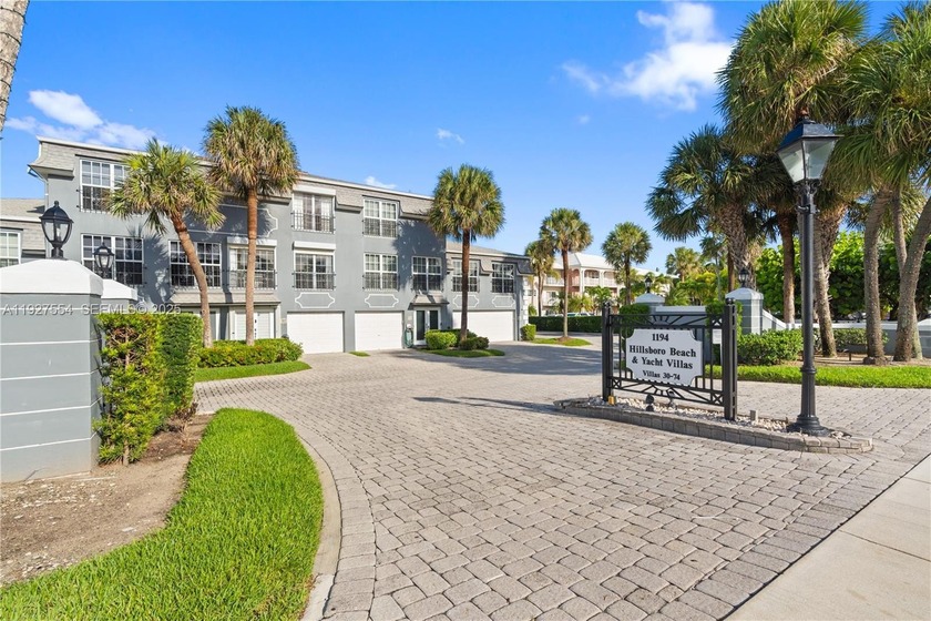 Spacious 3-bed, 2.5-bath townhome located in the heart of the - Beach Townhome/Townhouse for sale in Hillsboro Beach, Florida on Beachhouse.com