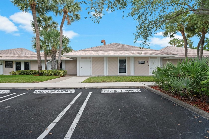 Medical/commercial space formerly used as a surgical center - Beach Commercial for sale in West Palm Beach, Florida on Beachhouse.com