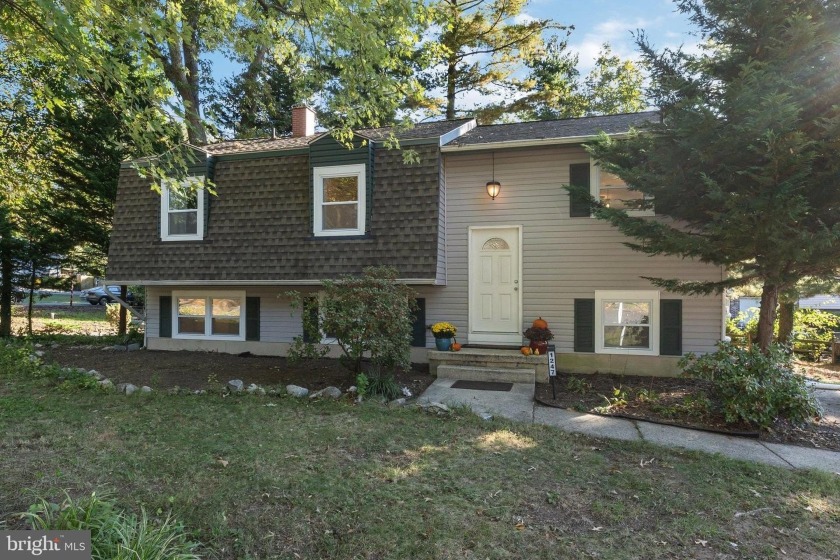 Welcome to this beautifully maintained 4-bedroom, 2.5-bath split - Beach Home for sale in Annapolis, Maryland on Beachhouse.com