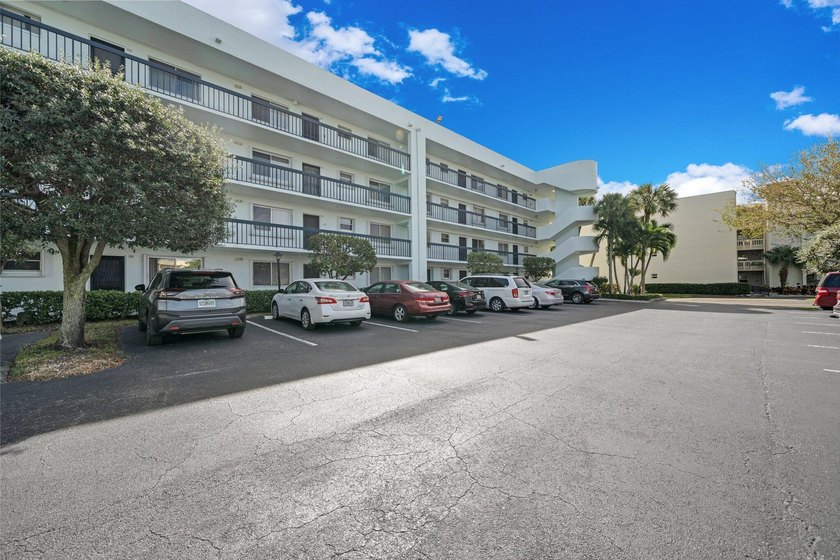 With Lake & Golf views... this corner 3 bdrm, 2 bath condo in - Beach Condo for sale in Lake Worth, Florida on Beachhouse.com