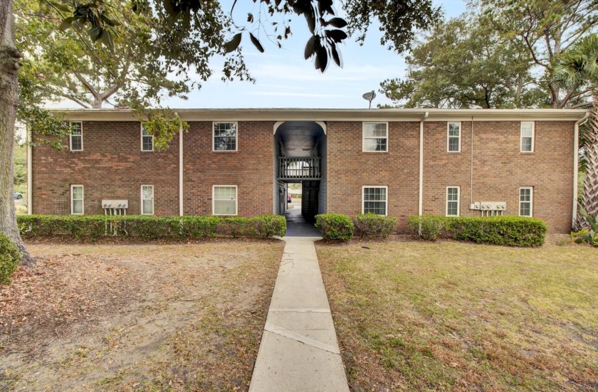 PRIME TIME to get into a first floor one story unit at popular - Beach Home for sale in Charleston, South Carolina on Beachhouse.com