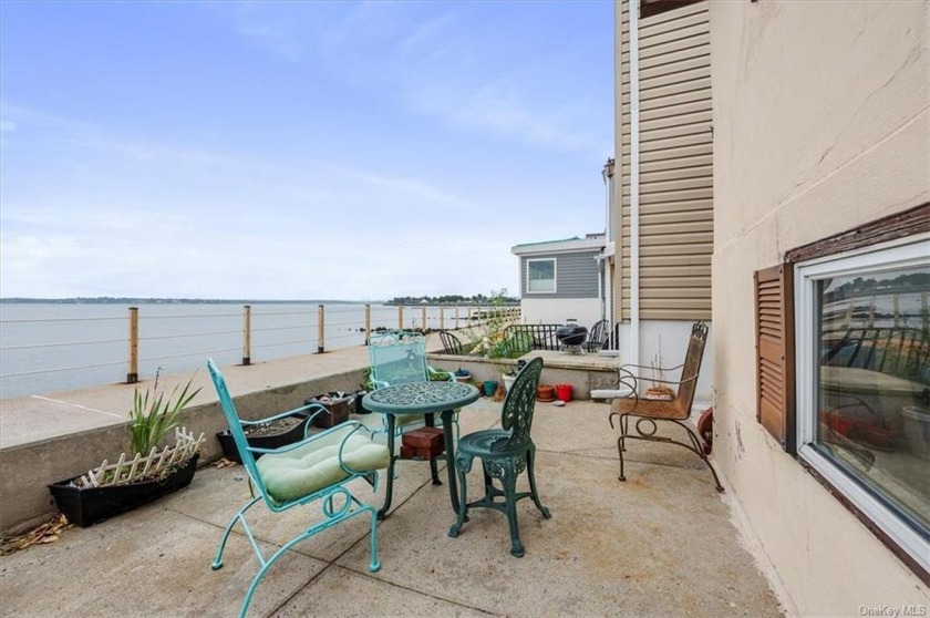 Waterfront! Wake up to the beautiful views of the Long Island - Beach Home for sale in Bronx, New York on Beachhouse.com