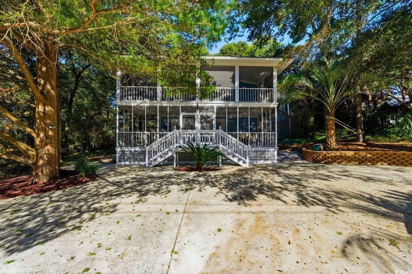 Turn Key Furnished Beach House !  Walking Distance to the Beach - Beach Home for sale in North Myrtle Beach, South Carolina on Beachhouse.com