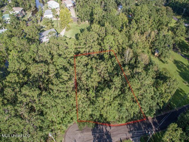 Two adjacent wooded lots located on cul-de-sac with 120' of - Beach Lot for sale in Gulfport, Mississippi on Beachhouse.com