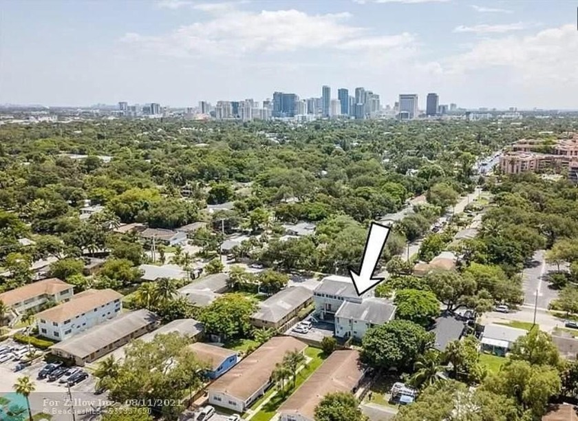 Move-in ready, this spacious 2-bedroom, 1.5-bath condo-townhome - Beach Condo for sale in Fort Lauderdale, Florida on Beachhouse.com