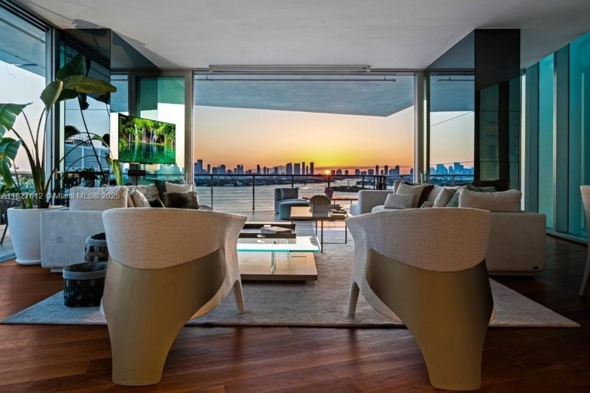 Spectacular views of Miami skyline, Biscayne Bay and Atlantic - Beach Condo for sale in Miami Beach, Florida on Beachhouse.com