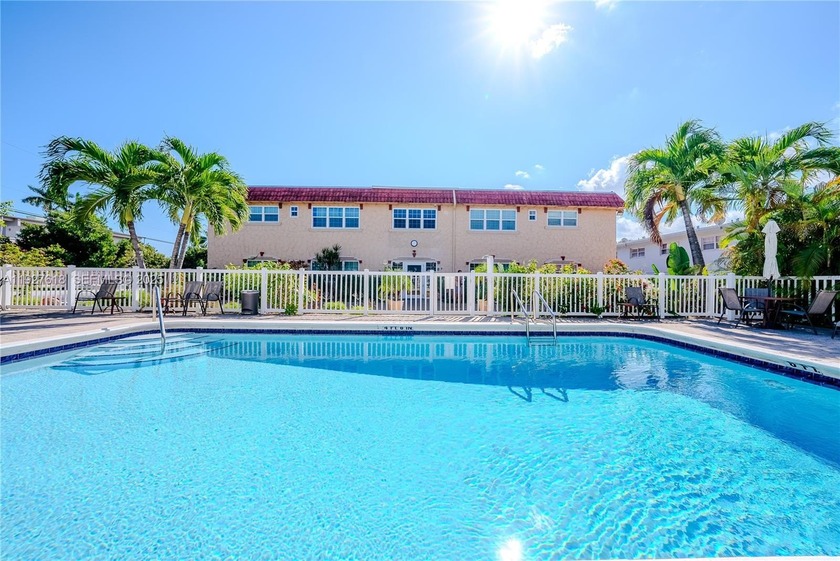 OUTSTANDING SHORT-TERM RENTAL OPPORTUNITY - 5-DAY MINIMUM / - Beach Condo for sale in Pompano Beach, Florida on Beachhouse.com