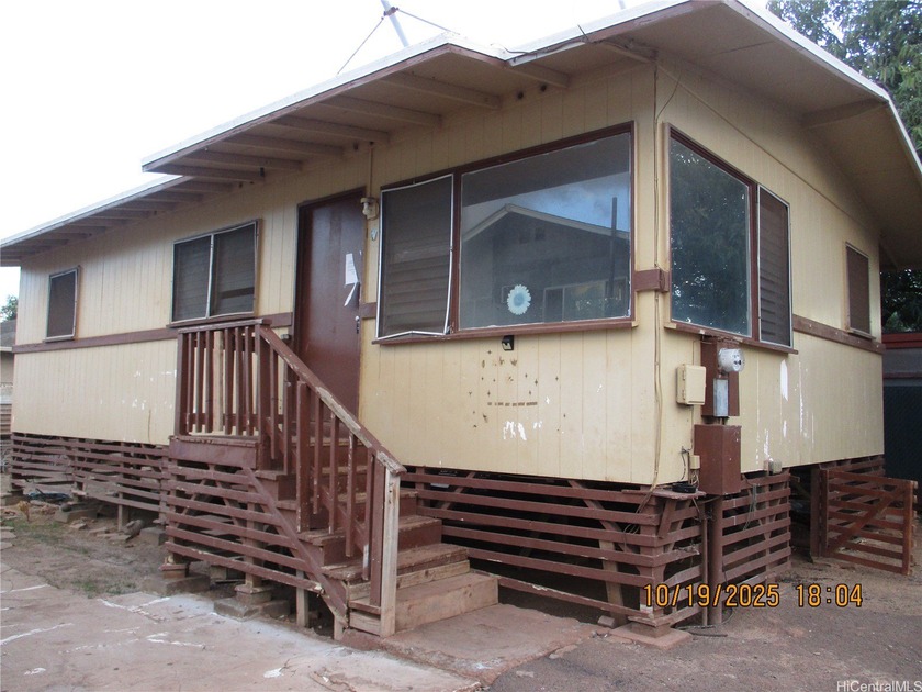 Large lot at 7318 square feet. Ample room to expand. Short - Beach Home for sale in Waianae, Hawaii on Beachhouse.com