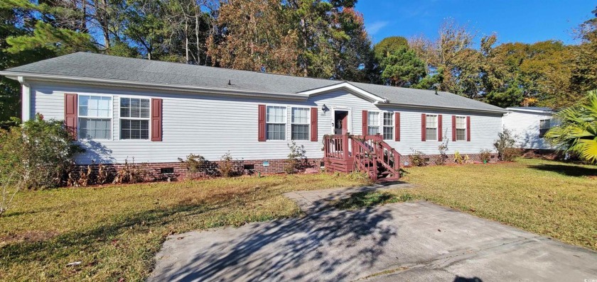 Spacious, well-kept Modular home with plenty of room for - Beach Home for sale in Myrtle Beach, South Carolina on Beachhouse.com