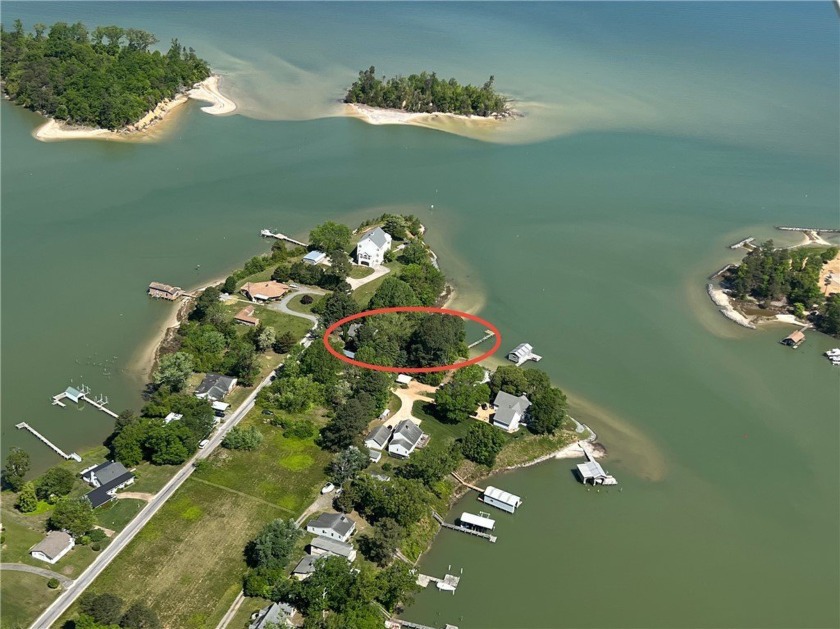Waterfront Charm on Meachim Creek - Welcome to 810 Long Point - Beach Home for sale in Topping, Virginia on Beachhouse.com