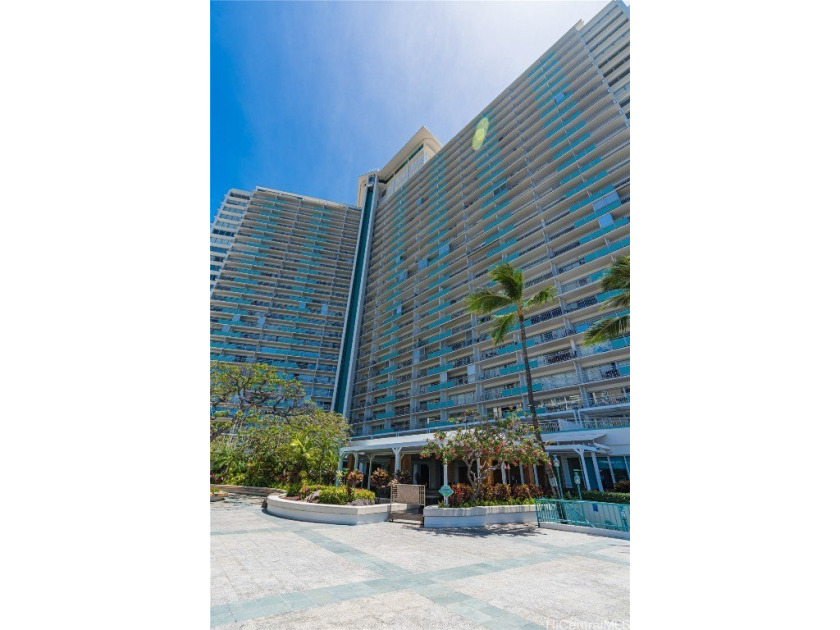 This unit was fully renovated in 2014 with granite countertops - Beach Condo for sale in Honolulu, Hawaii on Beachhouse.com