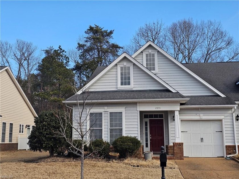A rare opportunity at the RIVER CLUB AT TWIN ISLAND! This - Beach Townhome/Townhouse for sale in Hayes, Virginia on Beachhouse.com