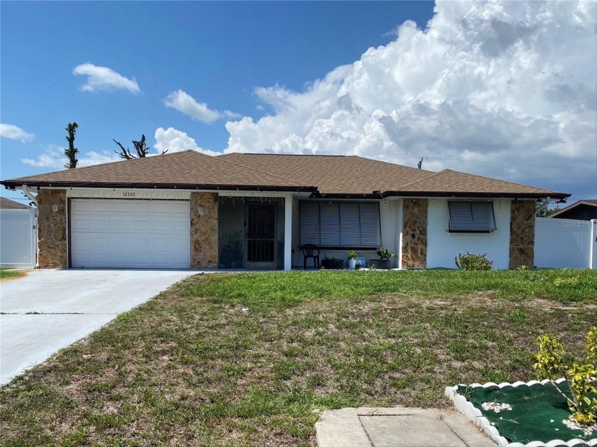 Charming and well maintained 2 Bedroom, 2 Bathroom + a Florida - Beach Home for sale in North Port, Florida on Beachhouse.com