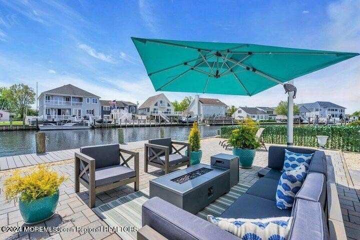 Welcome to your dream beach house, now available for sale! This - Beach Home for sale in Toms River, New Jersey on Beachhouse.com