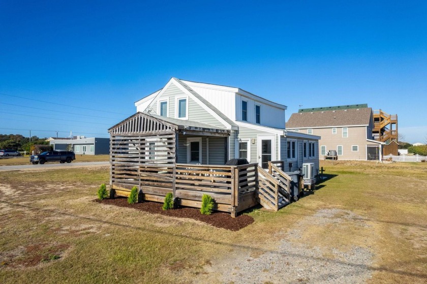 Welcome to Slow Pace Cottage, a fully renovated 3-bedroom, 1 - Beach Home for sale in Kill Devil Hills, North Carolina on Beachhouse.com