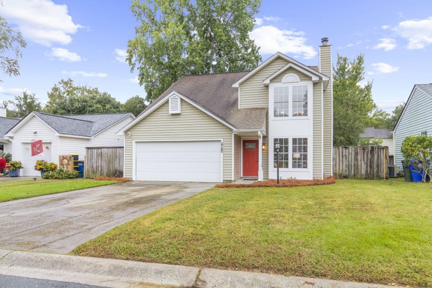 Welcome home to 2785 Forest Dew Court in sought after Canterbury - Beach Home for sale in Charleston, South Carolina on Beachhouse.com