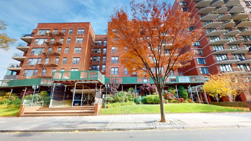 The ground floor 1,300 sf COOP merged unit is now available for - Beach Apartment for sale in Brooklyn, New York on Beachhouse.com