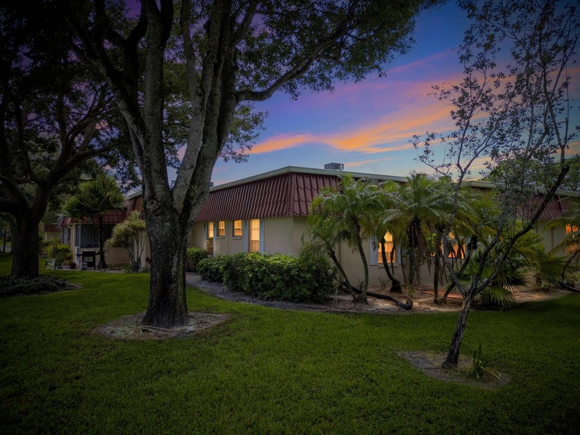 Welcome to this beautifully furnished villa in Covered Bridge - Beach Condo for sale in Lake Worth, Florida on Beachhouse.com