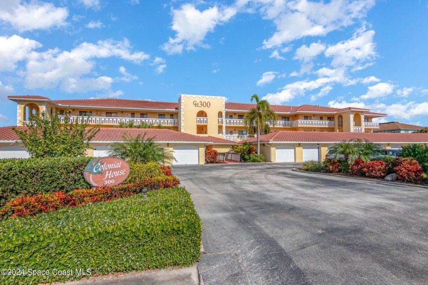 Come see this rare remodeled TOP FLOOR, 3BR/2BA condo in - Beach Condo for sale in Cocoa Beach, Florida on Beachhouse.com