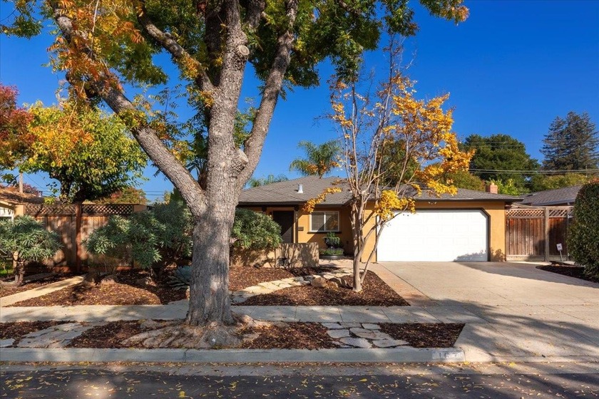 Beautifully updated three-bedroom, two-bath home plus den - Beach Home for sale in Los Gatos, California on Beachhouse.com