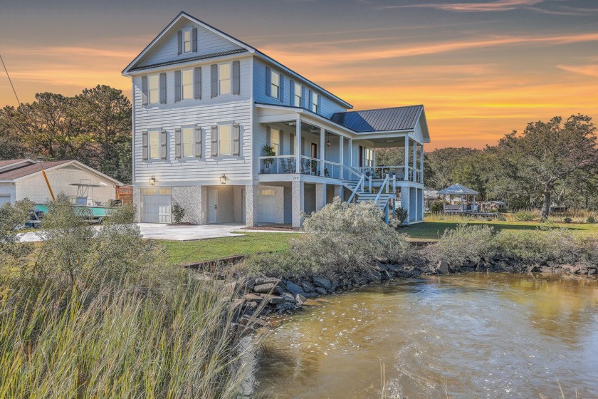 Coastal Modern Oasis with Stunning Water Views! Welcome to your - Beach Home for sale in Charleston, South Carolina on Beachhouse.com