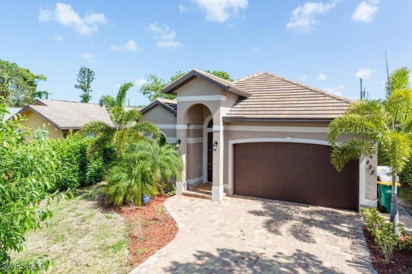 Welcome to this amazing and captivating Naples Park - Beach Home for sale in Naples, Florida on Beachhouse.com