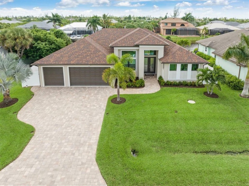 Like-new luxury home meticulously maintained with many upgrades - Beach Home for sale in Port Charlotte, Florida on Beachhouse.com