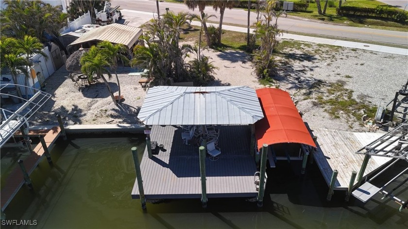 GULF ACCESS, NO BRIDGES, minutes to Gulf! COME SEE THE MANATEES - Beach Lot for sale in Fort Myers Beach, Florida on Beachhouse.com