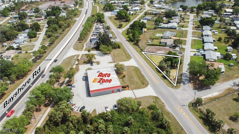 Excellent opportunity to own a centrally located commercial lot - Beach Commercial for sale in North Fort Myers, Florida on Beachhouse.com