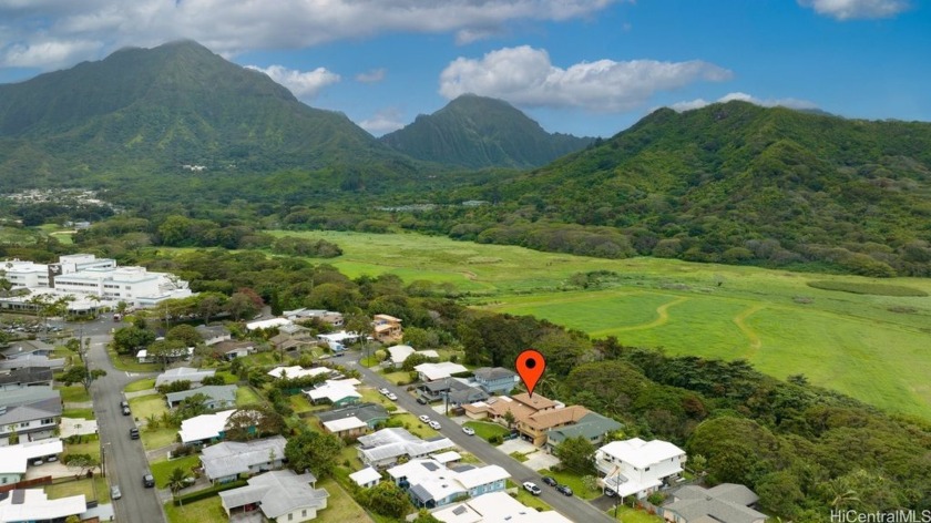 KEY WORDS ARE VERSITILITY & VALUE! This beautiful home has an - Beach Home for sale in Kailua, Hawaii on Beachhouse.com