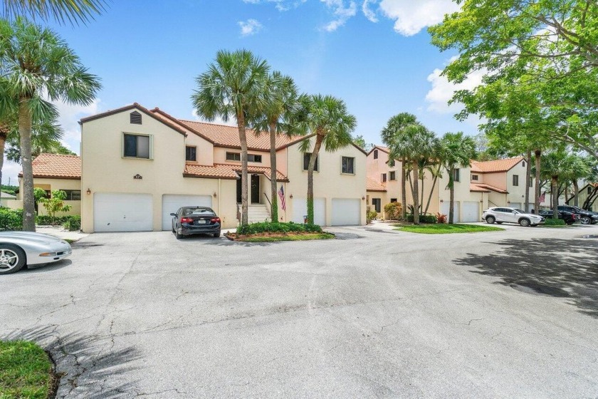 Fully redone condo with garage in the heart of Boynton Beach - Beach Home for sale in Boynton Beach, Florida on Beachhouse.com