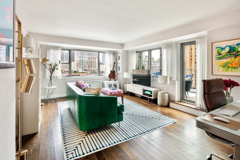 This sprawling corner home with private terrace in the sky - Beach Condo for sale in New York, New York on Beachhouse.com