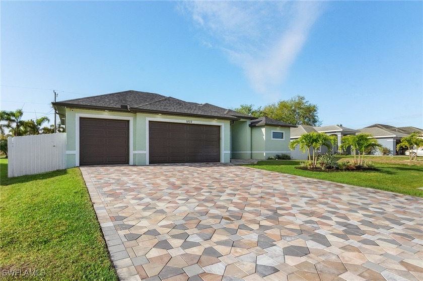 NO FLOOD INSURANCE REQUIRED. The Pride of Ownership Shines in - Beach Home for sale in Cape Coral, Florida on Beachhouse.com