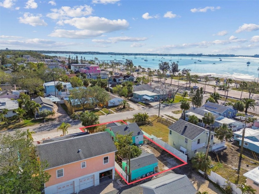 Amazing opportunity in Gulfport. Priced to sell. Property - Beach Lot for sale in Gulfport, Florida on Beachhouse.com