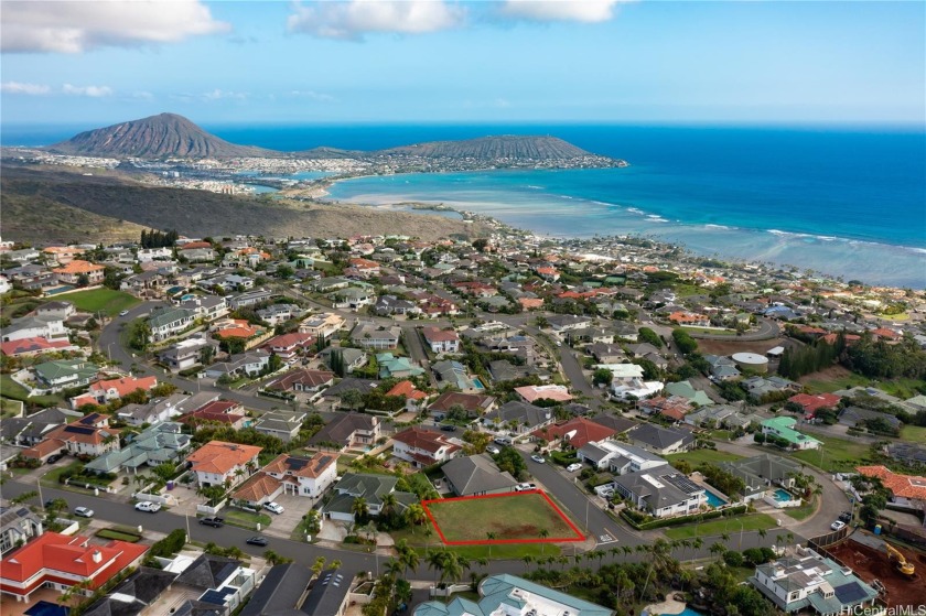 Build your dream home on this vacant lot on one of Honolulu's - Beach Lot for sale in Honolulu, Hawaii on Beachhouse.com