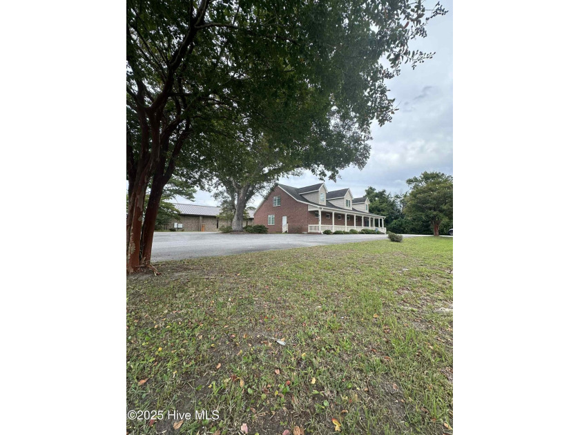 This well-maintained 3,800 square foot office building offers a - Beach Lot for sale in Morehead City, North Carolina on Beachhouse.com