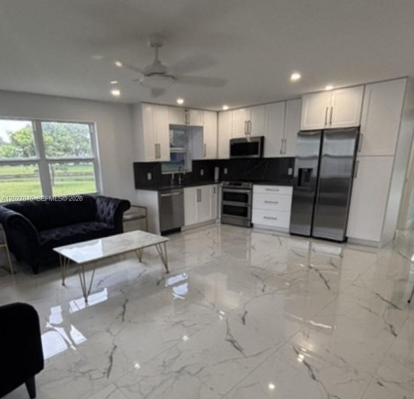 FULLY REMODELED WATERFRONT CORNER UNIT! Beautiful 1-bedroom, 1 - Beach Condo for sale in Deerfield Beach, Florida on Beachhouse.com