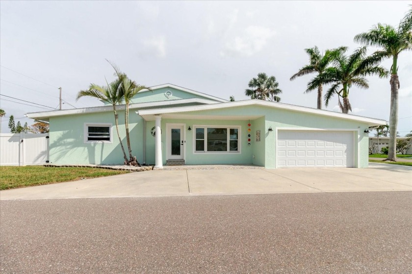 Discover unparalleled island living with expansive views of the - Beach Home for sale in Redington Beach, Florida on Beachhouse.com